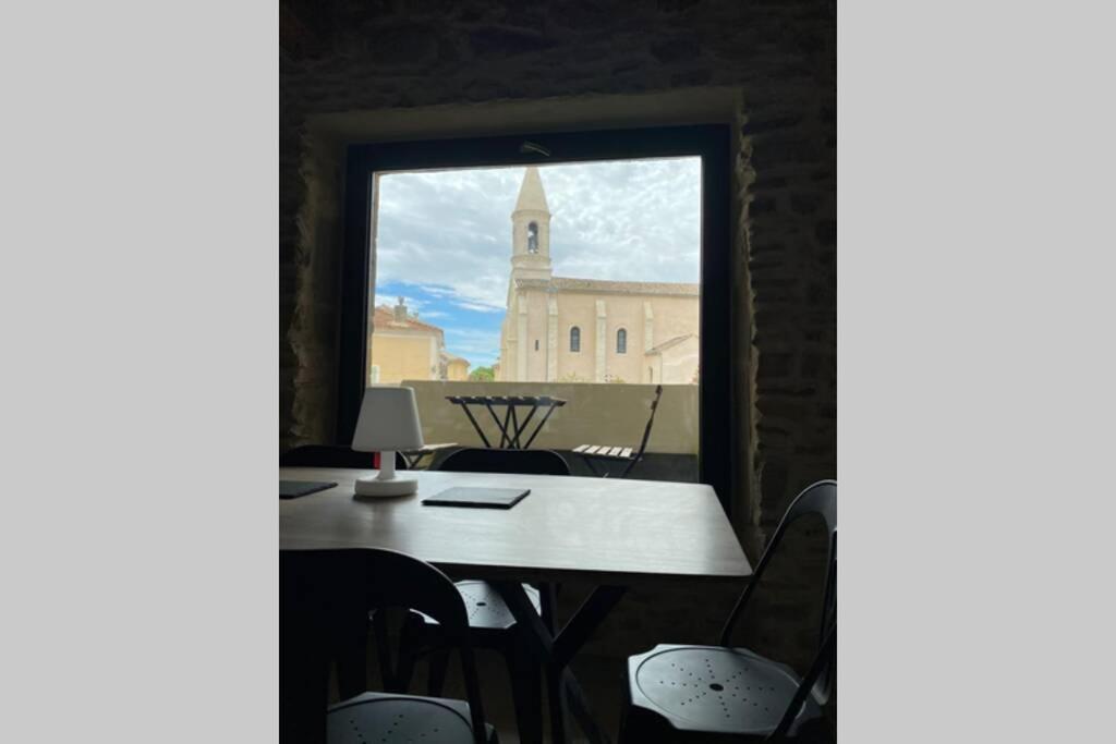 Charmante Maison Face A L'Eglise De Codolet Exterior photo